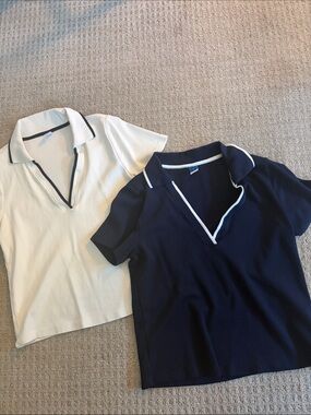 Classic Polo-Style v neck Top in White and Navy size L